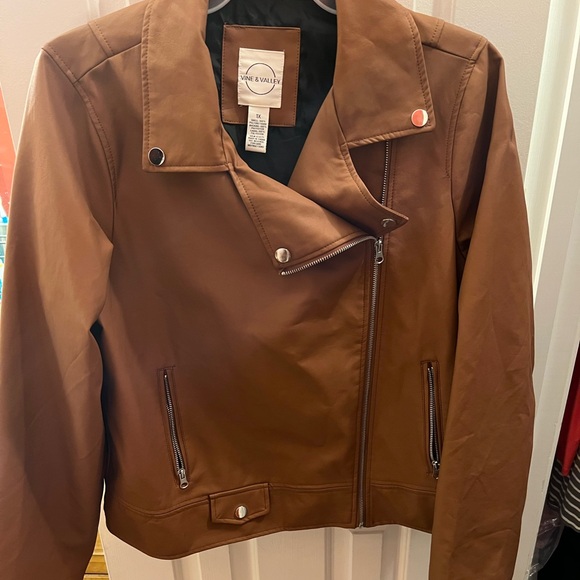 Brown faux leather jacket NEVER WORN - Picture 1 of 2